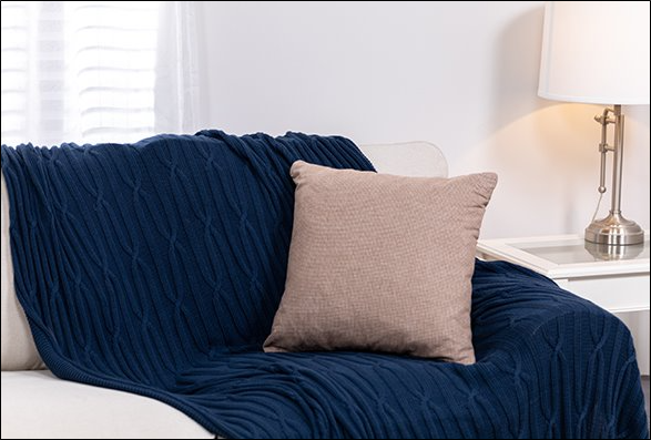 square_couch_pillow.png